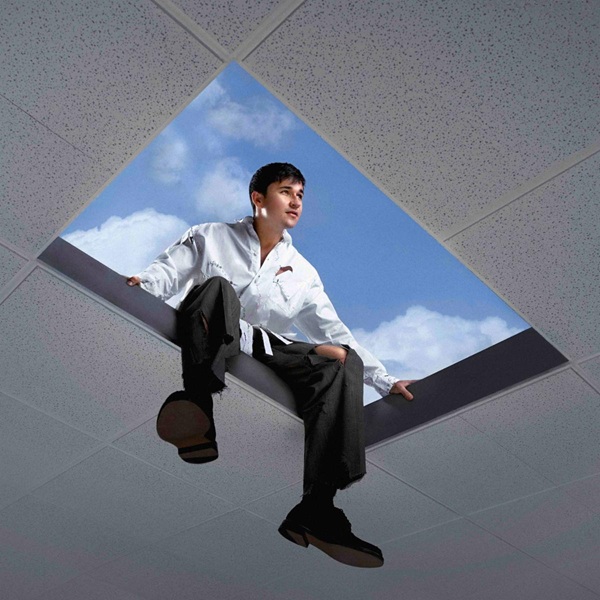 JOHN SUMMIT PRESENTA SU NUEVO ÁLBUM CTRL ESCAPE